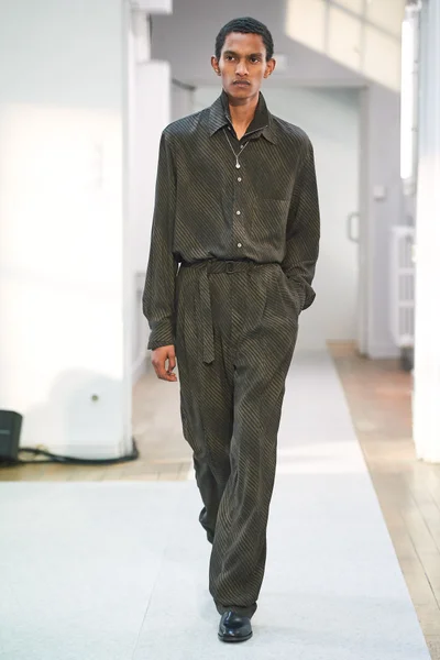Look 26